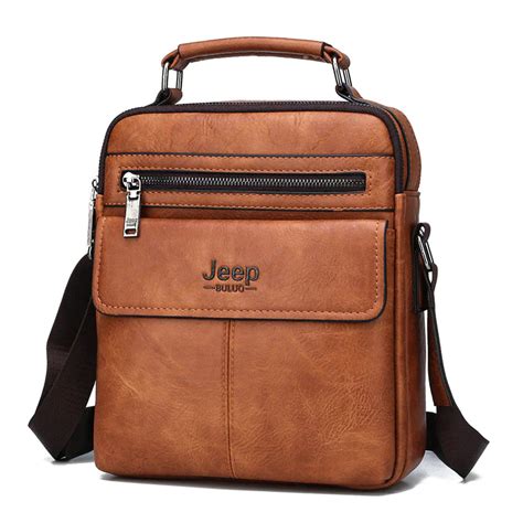 Bolsa Masculina JEEP de Couro Legítimo Transversal + Carteira JEEP.